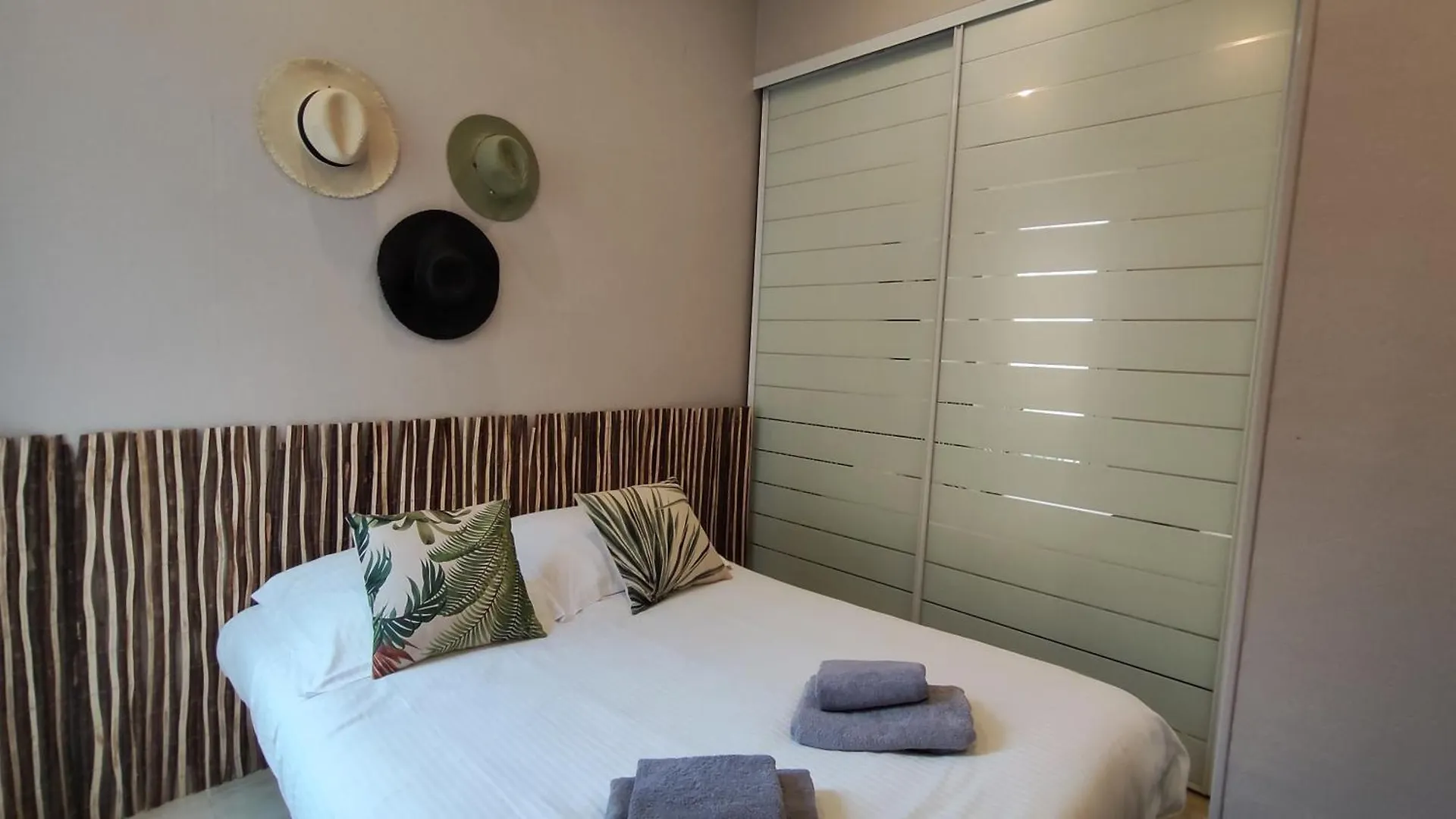 Frgk - Entire Building In Cannes Apartment