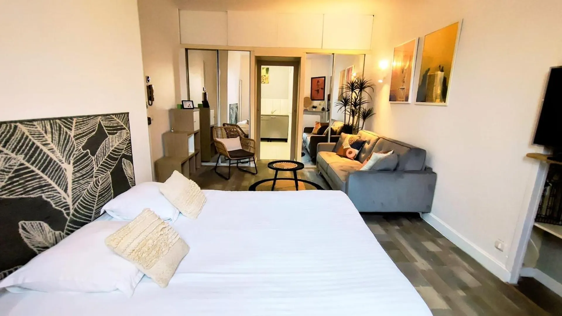 Apartment Frgk - Entire Building In Cannes